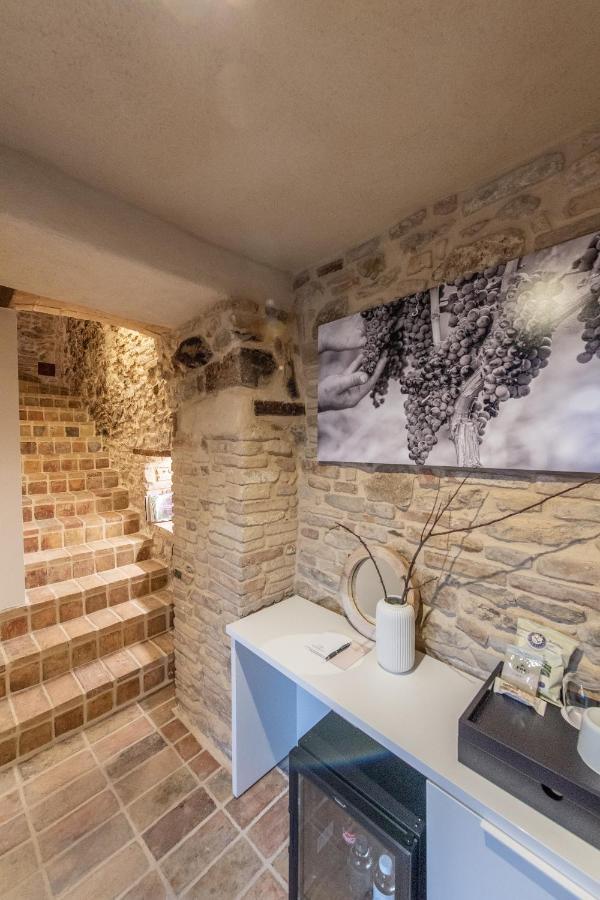 Borgo Baccile By Vini Fantini Crecchio